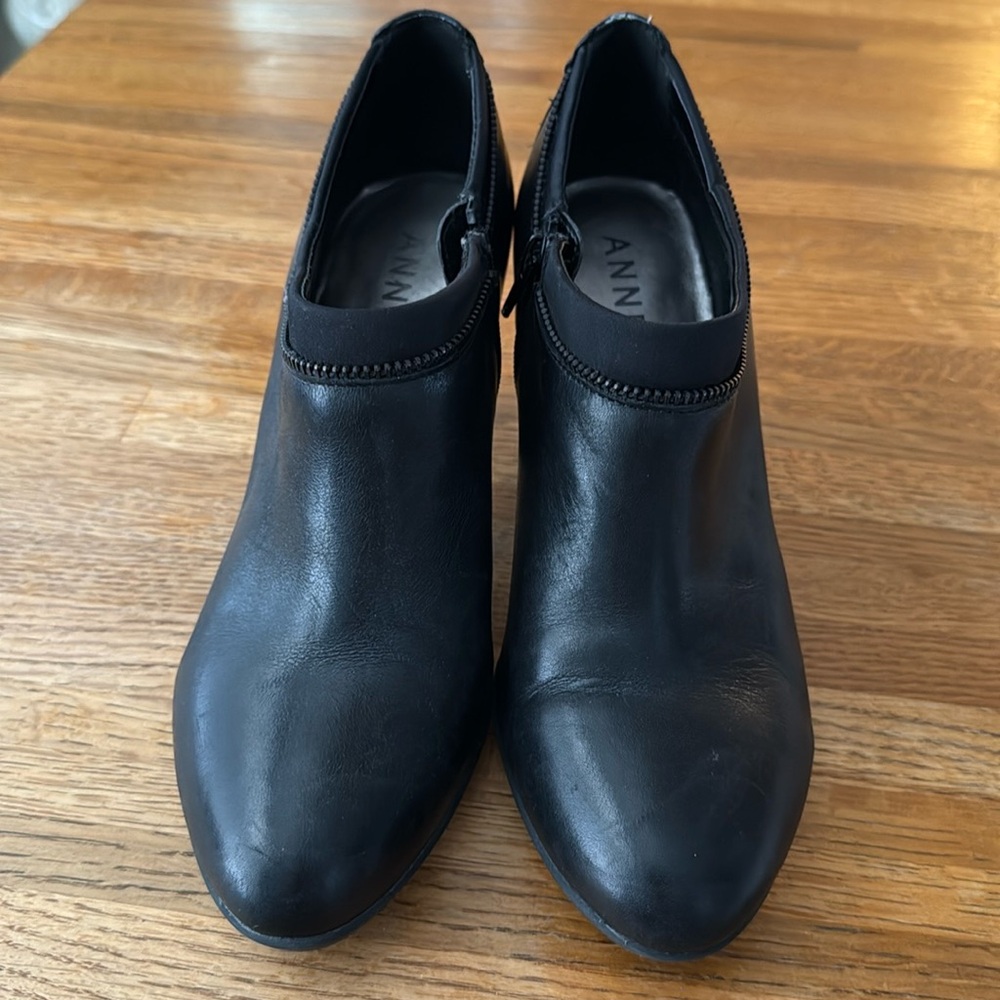 Ann Klein Akdalayne Woman’s Black Leather Booties